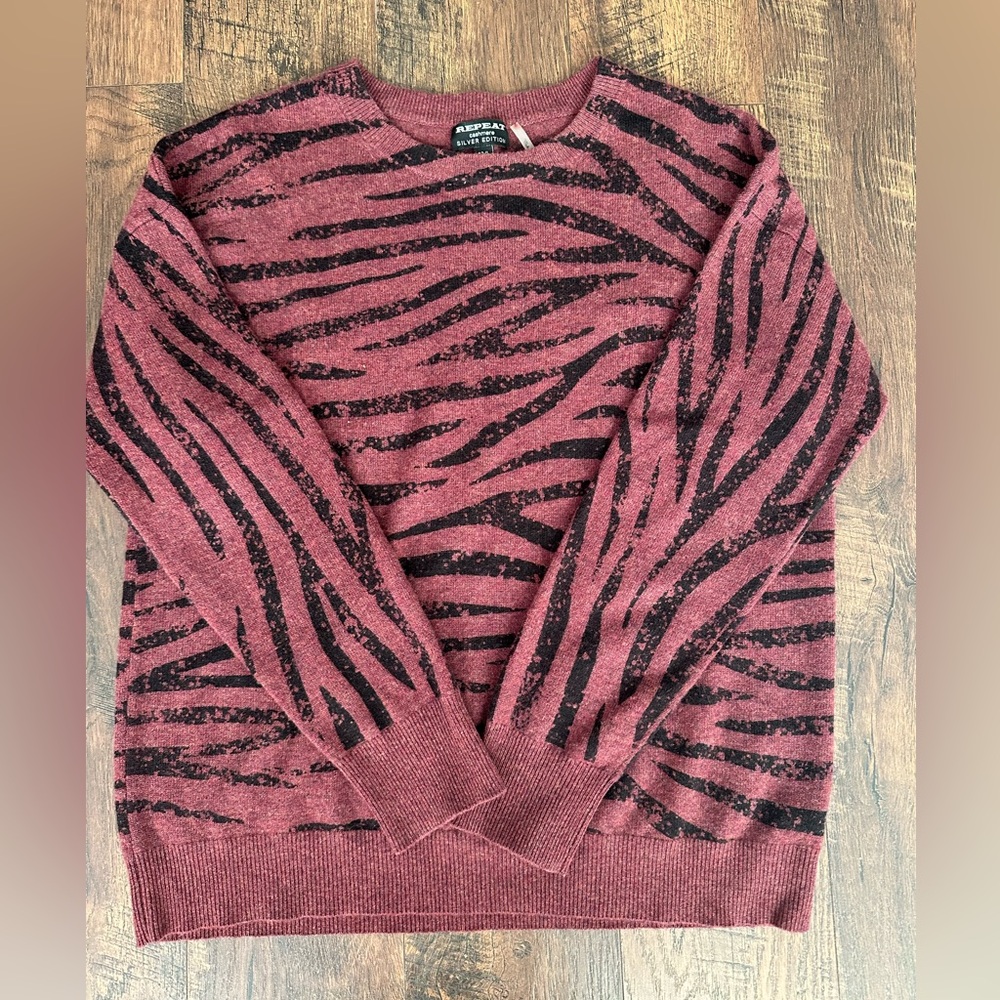 Repeat Cashmere Silver Edition Maroon Sweater in Size L
